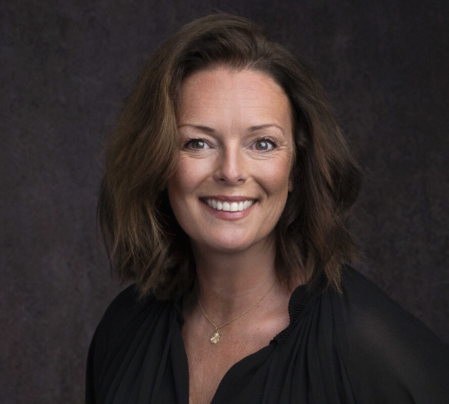 Therese Asplund Headshot